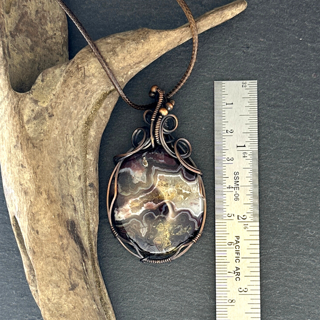 Cathedral Agate Benefits Strength Stability and Emotions
