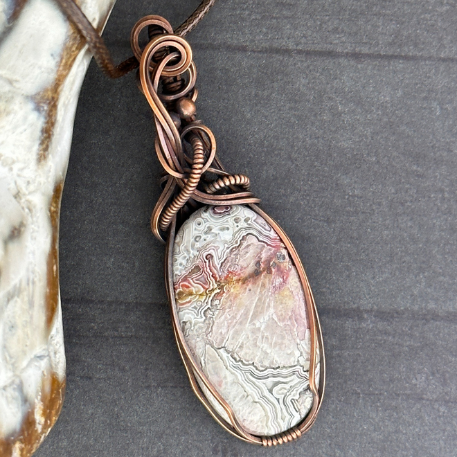 Crazy Lace Agate Stone Benefits Strength Stability Leadership Confidence Properties